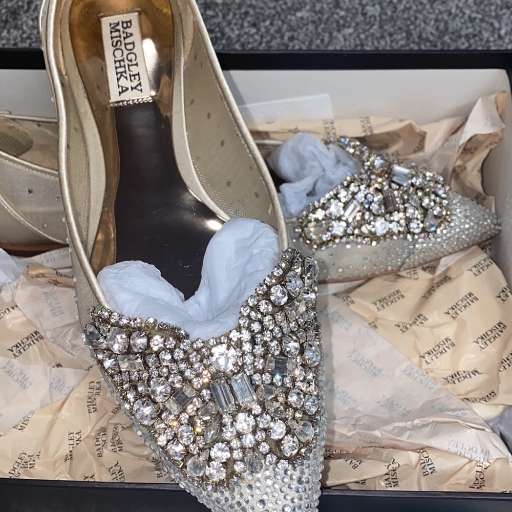 Badgley Mischka Flats
